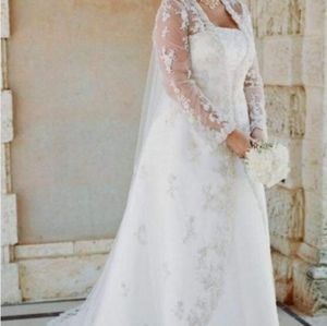 David's Bridal Wedding Dress with Beaded Jacket Size 20W